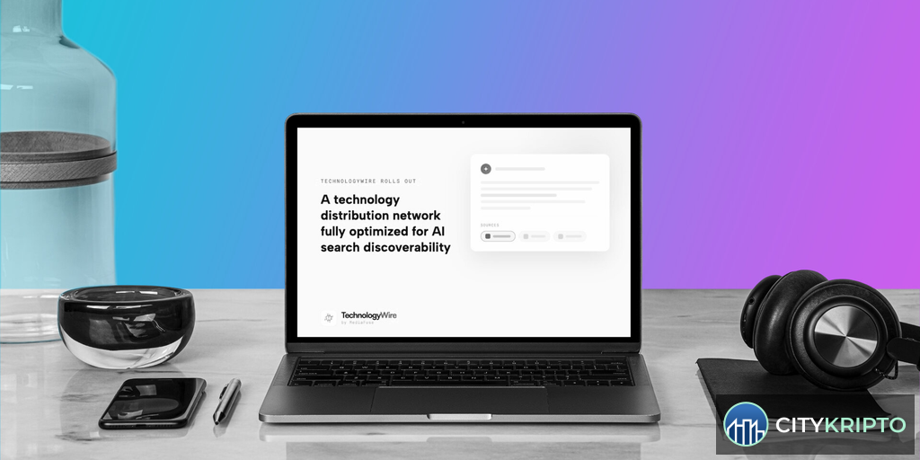 Логотип Tech Newswire от MediaFuse на фоне технологических изданий