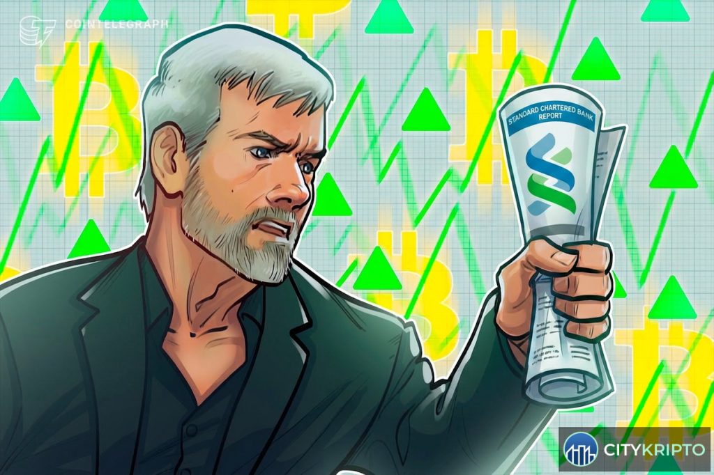 График Bitcoin с логотипом Strategy и Standard Chartered