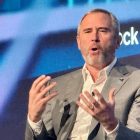 Ripple RLUSD получает два импульса на фоне падения объема переводов на 25%