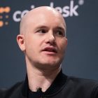 Coinbase сталкивается со спадом спотовой торговли: Уолл-стрит снижает ожидания перед отчетом