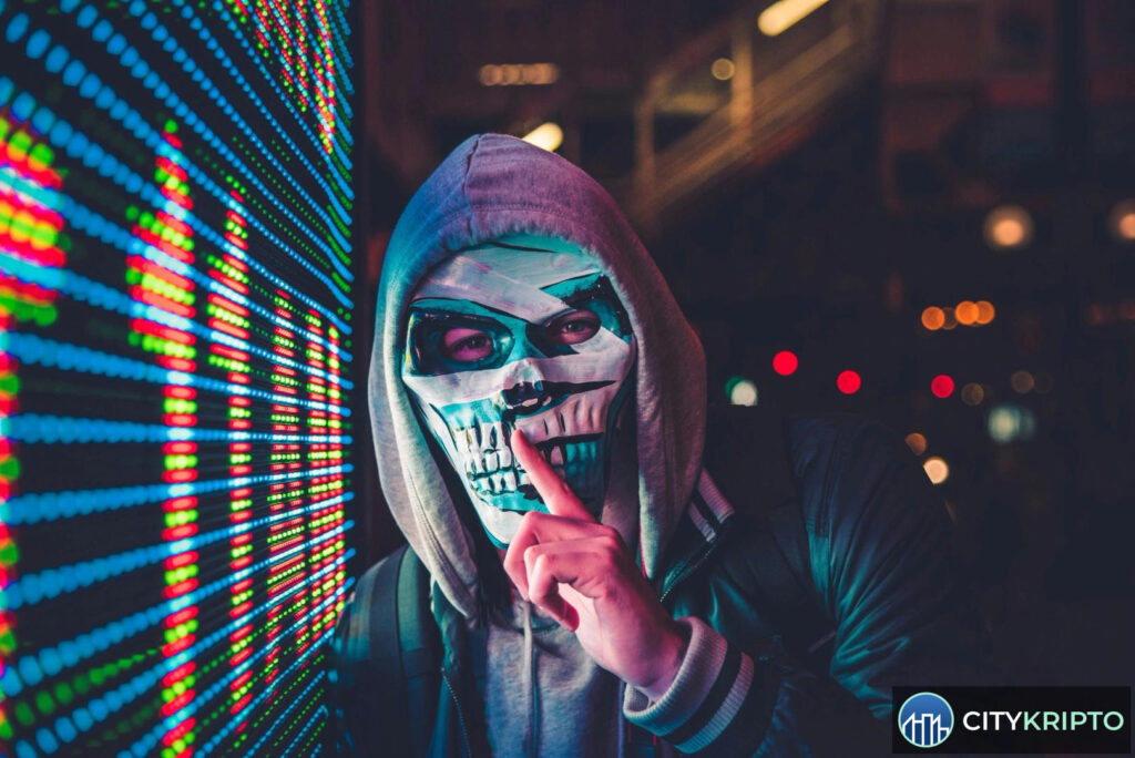 Аппаратный кошелек Coldcard и рост спроса на биткоин-ETF после эксплойта