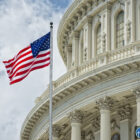 XRP лидирует по потерям: голосование по Clarity Act перенесено на сентябрь