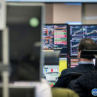Bitcoin приближается к $80,000: аналитики ждут ключевую коррекцию