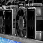 Майнер Bitcoin переходит на ИИ: сделка на $1,2 млрд