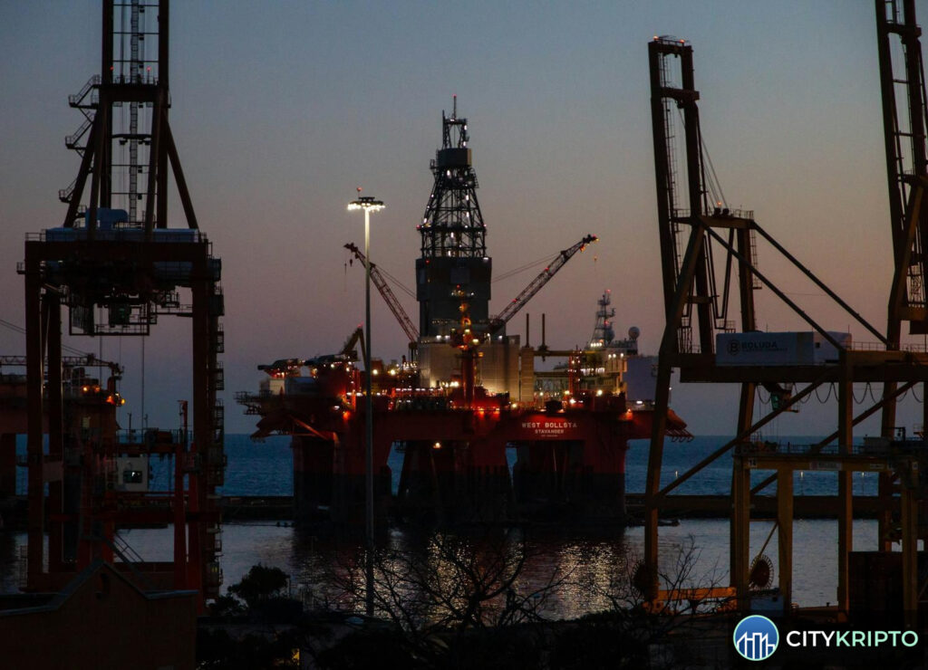 Биткоин под давлением из-за роста доходности и нефти перед отчетом по инфляции в США