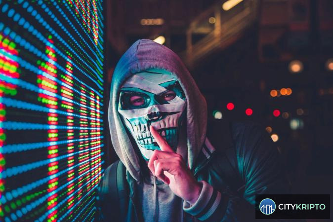 Институциональные инвесторы выводят криптовалюту с бирж после взлома Binance