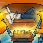 Bitcoin теряет $68K, но ходлеры держат курс