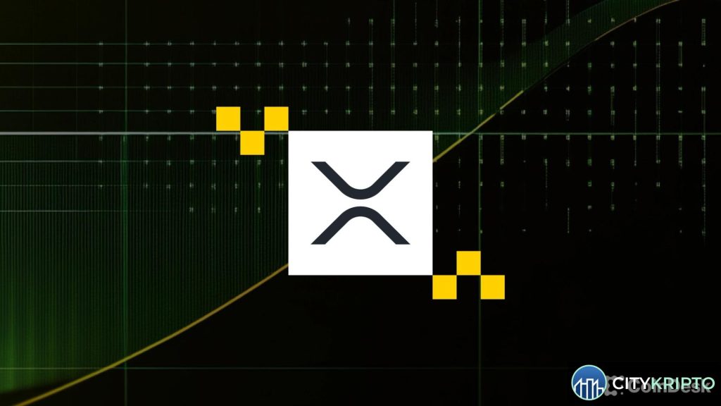 Логотип Wrapped XRP на фоне сети Solana с символами DeFi-протоколов