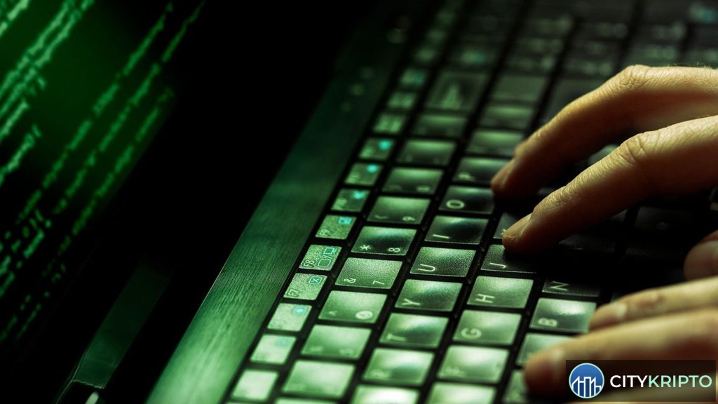 График уязвимостей DeFi и институционального интереса