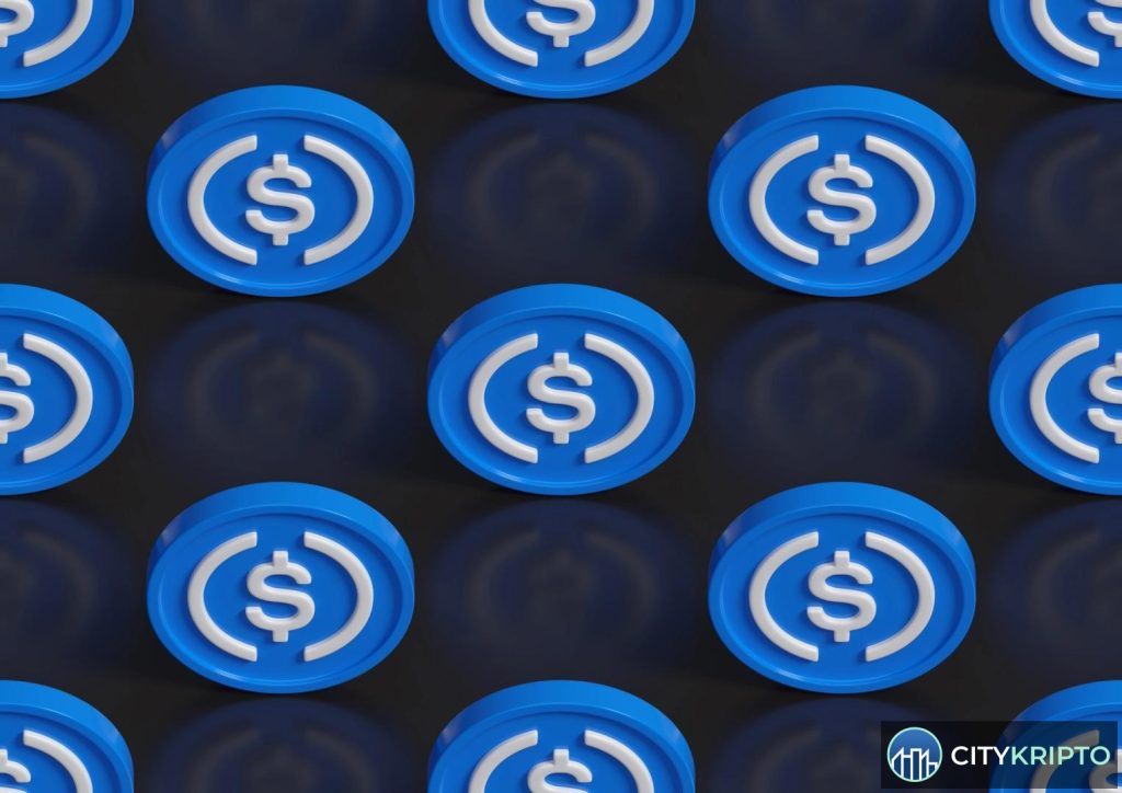 График и иконки стейблкоинов USDT, USDC, DAI на фоне криптовалютного рынка