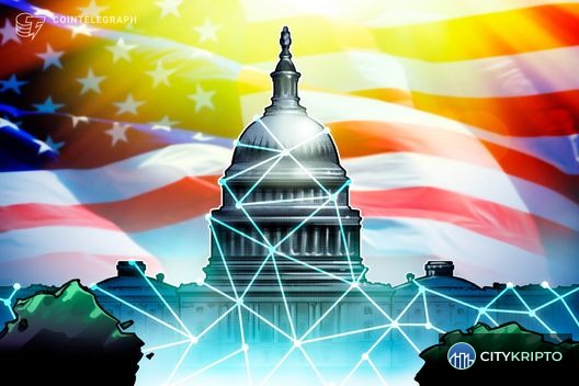 Здание Капитолия США на фоне символов криптовалют Bitcoin и Ethereum