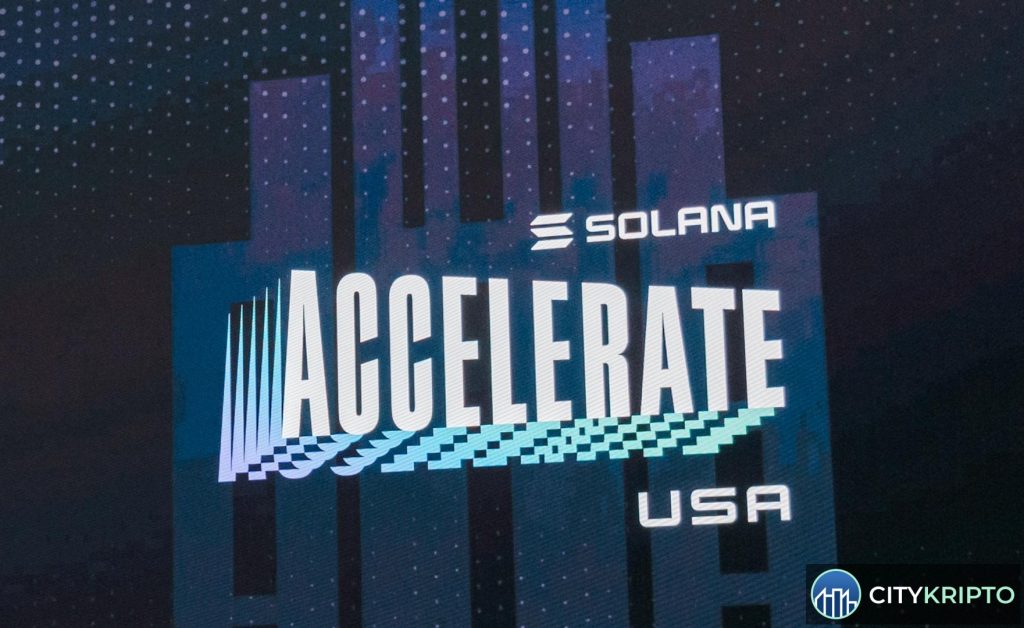 Логотип Firedancer от Jump Crypto на фоне блокчейна Solana