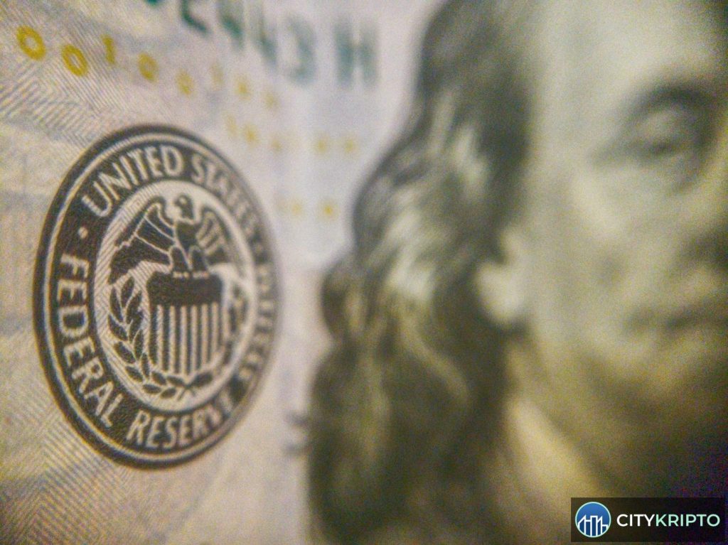 График Bitcoin на фоне новостей о протоколах FOMC и стейблкоине Meta