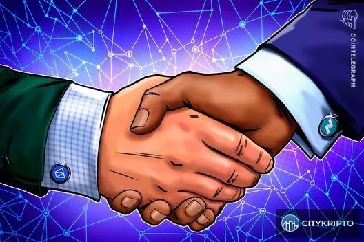 Логотипы Polymarket и Nasdaq Private Market на фоне графиков криптовалют