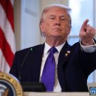 Биткоин замер в ожидании: цены криптовалют поддержаны заявлением Трампа о «финальных стадиях»