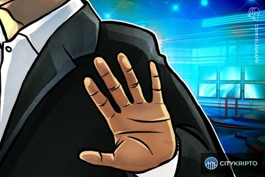 Логотип Binance на фоне графика криптовалют