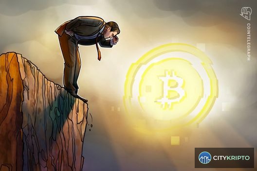 График падения Bitcoin на фоне продажи ETF BlackRock в темном пуле
