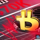 Биткоин упал ниже $70 000: крипторынок ликвидировал $800 млн