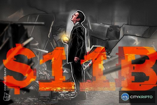 График падения Bitcoin и логотип Strategy на фоне серверов AI