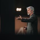 Майкл Сэйлор возобновляет спекуляции о покупке Bitcoin на фоне роста внимания к Strategy