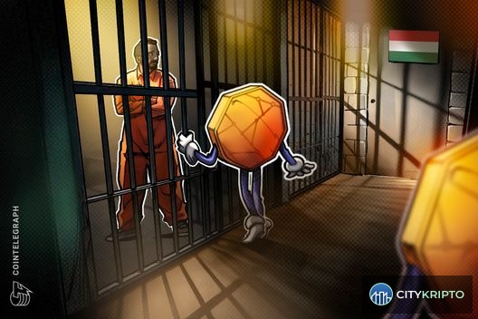 Флаг Венгрии и символ Bitcoin на фоне графика криптовалют