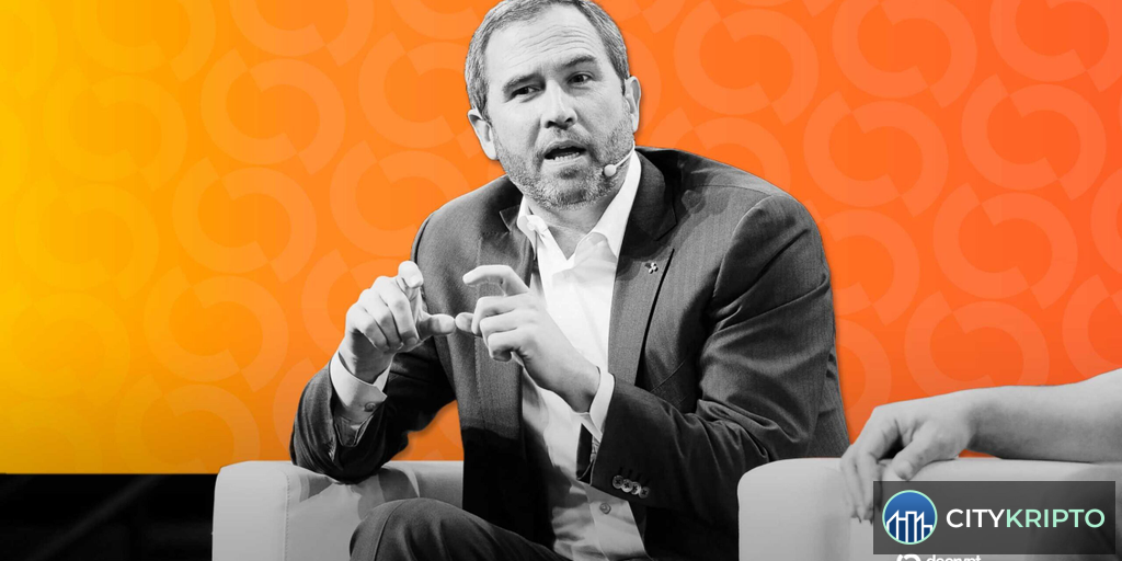 Логотипы Ripple и JPMorgan на фоне графика Bitcoin