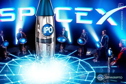 Логотип SpaceX на фоне Nasdaq и криптовалютных бирж