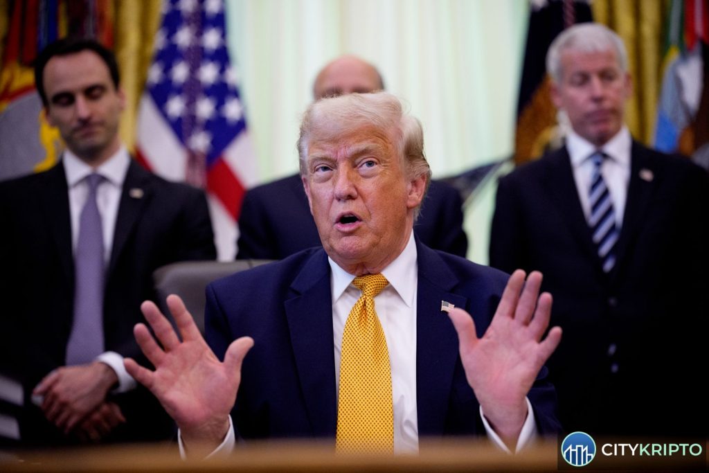 Дональд Трамп отказывается подписывать жилищный закон, ставя под угрозу Clarity Act и рынок криптовалют