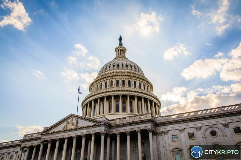 Стейблкоины и местные банки: анализ влияния на платежную инфраструктуру