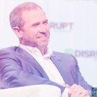 Глава Ripple критикует стратегию Saylor, но верит в Bitcoin